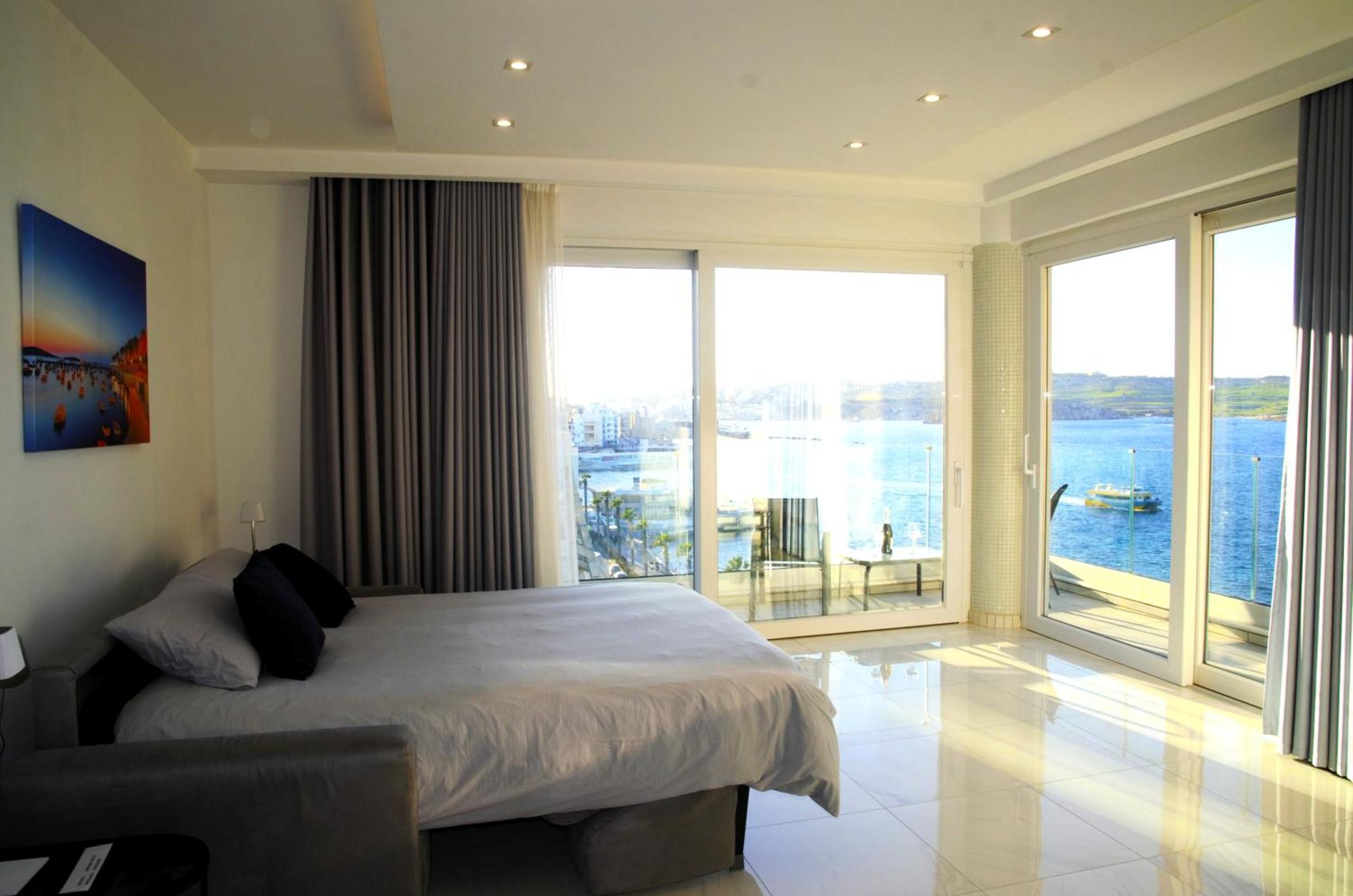 New Seafront Apartment - Spectacular Views St. Paul's Bay Esterno foto